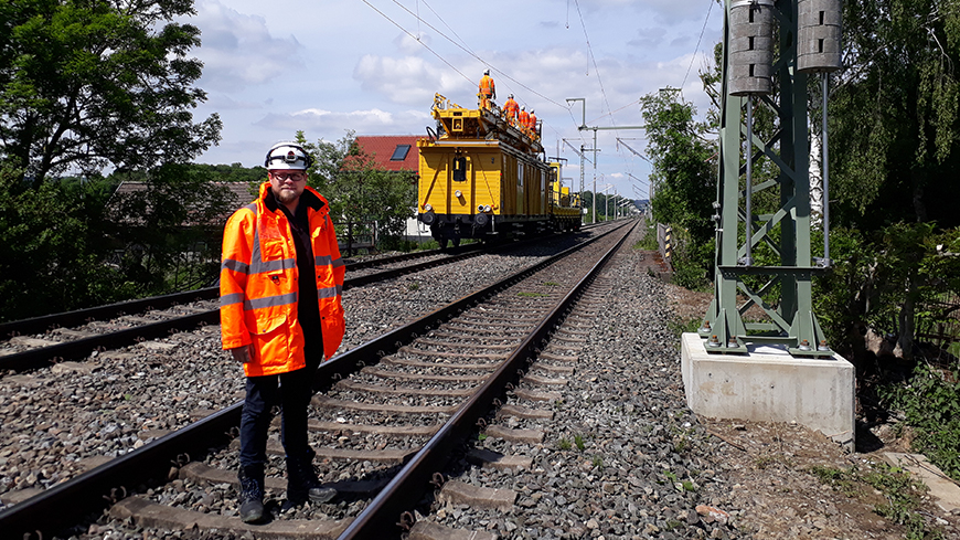 Projektleiter Mario Atzler bei der Elektrifizierung der Südbahn SPITZKE SE